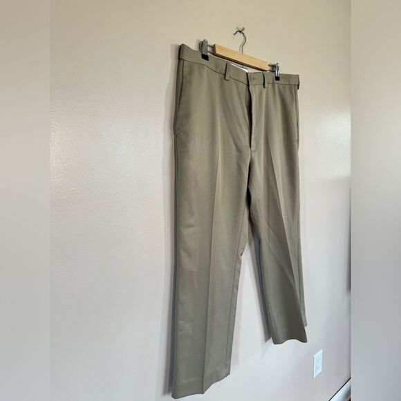 CLEARANCE! Men’s Tan Haggar Dress Slacks Size 40x30 EUC HEMMED - Picture 3 of 5
